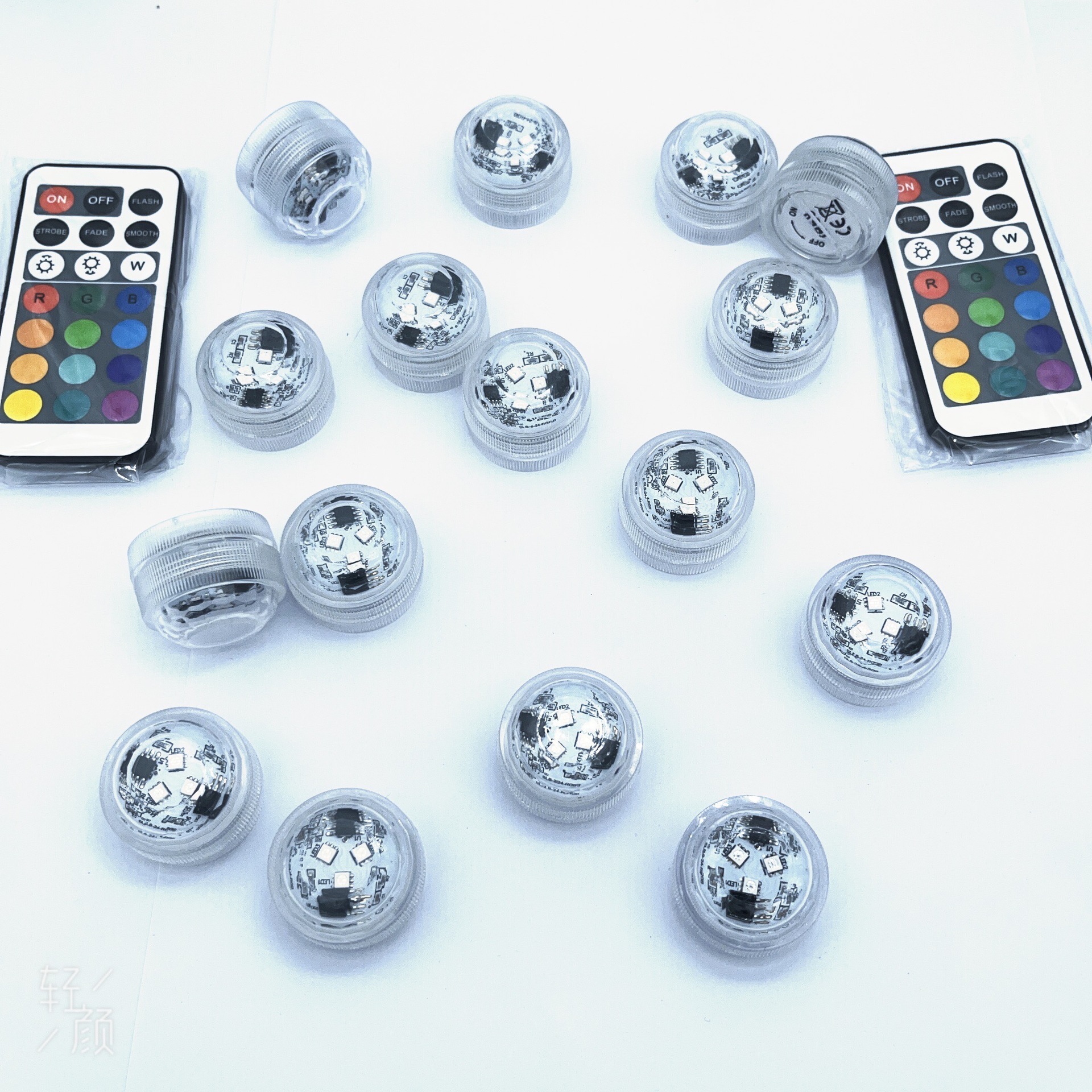 Remote Control RGB Decorative  - огляд і ціна Underwater Flashlight
